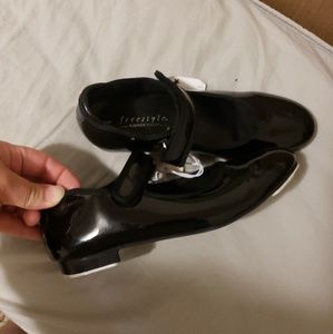 NEW - Girl's dance shoes